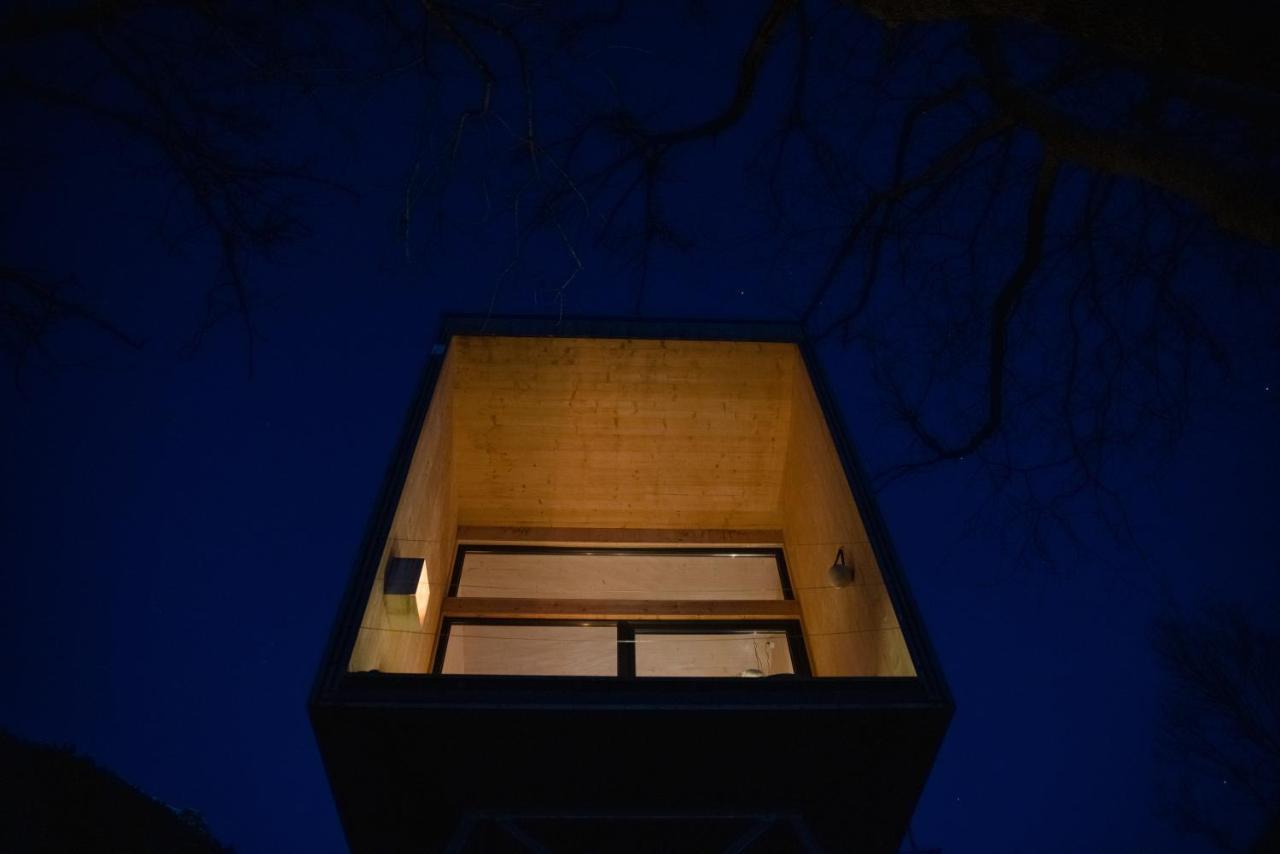 Treehut, Nature, Birds, Silence And Fjord Apartment